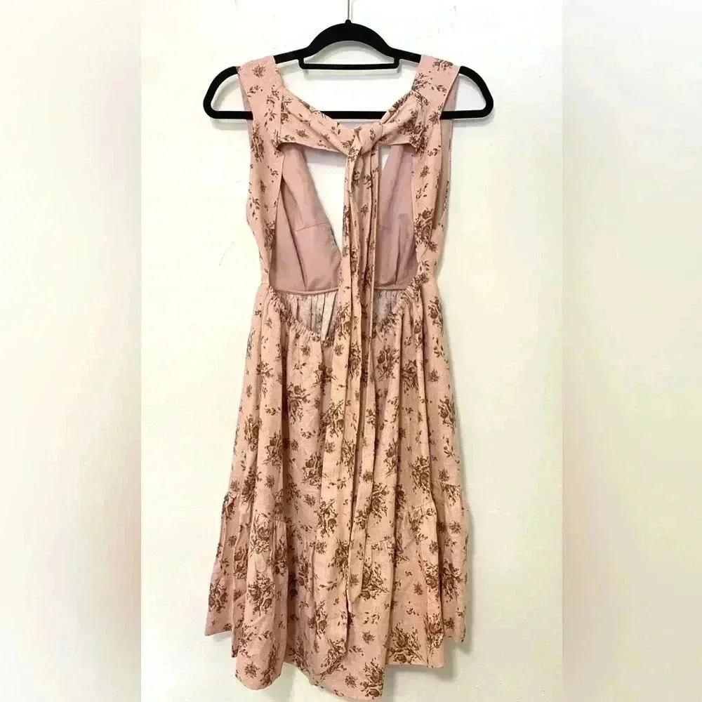 NWOT HOUSE OF HARLOW 1960 Revolve Pink Floral Linen Flared Mini Dress - Size: S - Picture 4 of 5